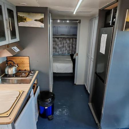 Maggie May House Boat - Colchester - 5Km From Elephant Park Екстериор снимка