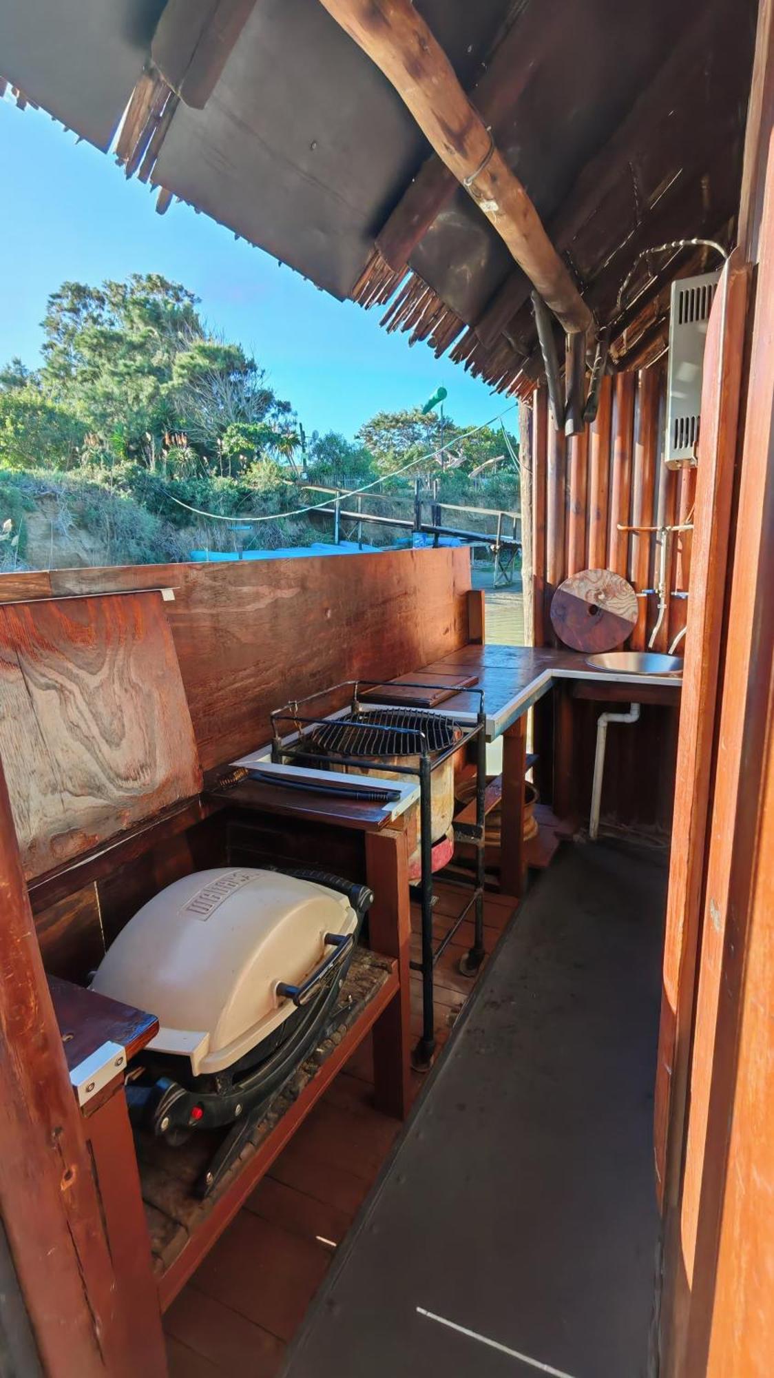 Maggie May House Boat - Colchester - 5Km From Elephant Park Екстериор снимка