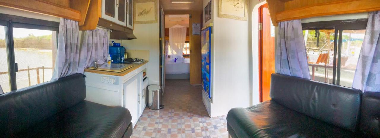 Maggie May House Boat - Colchester - 5Km From Elephant Park Екстериор снимка